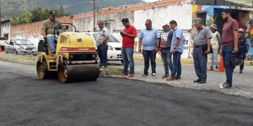 *Alcaldía de Mérida aplicó esta semana más de 49 toneladas de asfalto*