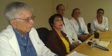 Mueren pacientes mientras médicos están en colas de gasolina en Táchira