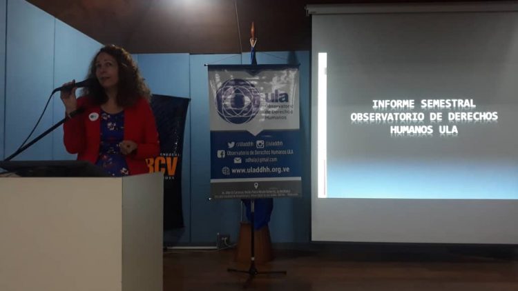 Mayda Hocevar, directora del ODH-ULA, destacó la importancia del trabajo de las organizaciones nacionales defensoras de derechos humanos en visibilizar las violaciones cometidas por el Estado venezolano