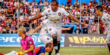 Caracas  y Estudiantes buscarán la estrella en la UCV