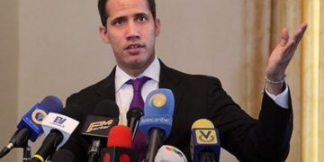 Guaidó decretará invalidez de documentos emitidos por diputados señalados de corrupción
