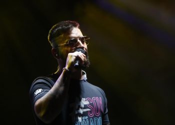 Maluma, el primer hombre en reinar en la portada de la revista «ELLE» en EE.UU.