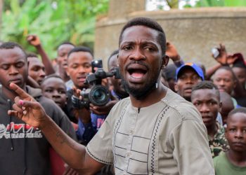 Uganda vota en calma a un nuevo presidente, sin internet y pocos observadores