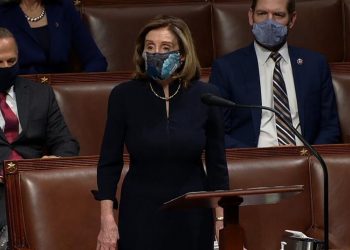 Pelosi: Trump «debe irse» porque es un «peligro claro y presente» para EE.UU.