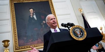 Biden lanza su plan de alivio a familias y empresas golpeadas por la crisis