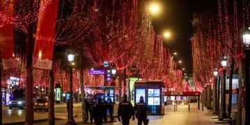 El Gobierno francés acelera el ritmo de la vacunación ante las críticas