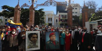 Así llegaron los diputados chavistas a la AN para asumir funciones