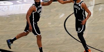 Harden y Durant ganan a Antetokounmpo; Curry y Warriors sorprenden a Lakers