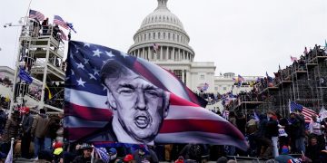 Conmoción entre los líderes mundiales que piden una transición ordenada en EE.UU.