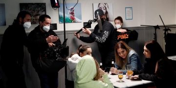 Rodajes y sets cinematográficos convertidos en búnkeres en la era de la covid