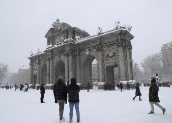 La gran nevada del centro de España colapsa Madrid