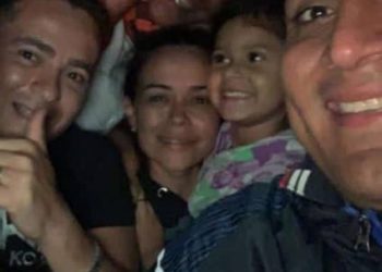 La niña Anthonella Maldonado vuelve con su familia tras 13 días de secuestro