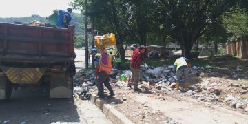 Más de 400 toneladas de basura acumuladas  en San Cristóbal por falta de combustible