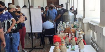 SACS supervisará producción de miche y alcohol antiséptico en alambiques del Táchira