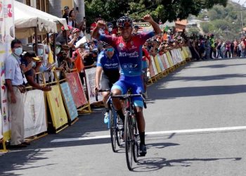 Vuelta al Táchira 2021/ Roniel Campos  ganó en Lagunillas y se viste de líder