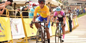 ENTRERUEDAS Elvins Humberto González  / Roniel Campos:  Vive un idilio con las bielas