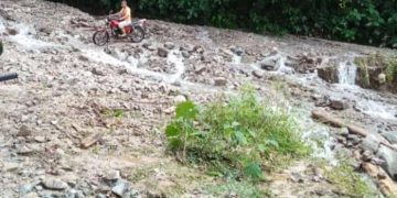 Lluvias incomunican aldeas del municipio Pinto Salinas