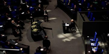 Alemania recuerda a las víctimas del nazismo y alerta contra cualquier odio