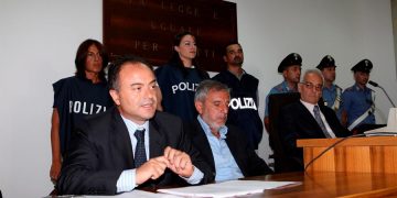Italia da un nuevo golpe a la mafia y detiene a empresarios y políticos