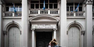 Argentina espera un rebote económico para 2021, pero con más inflación