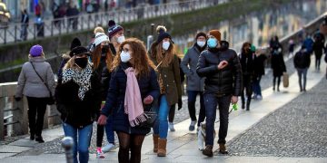 Más de 90 millones de casos de covid en el mundo, según la Universidad John Hopkins