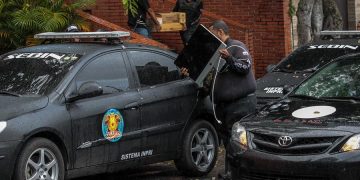 Autoridades confiscan equipos de VPITV y cierran por 5 días al diario Panorama