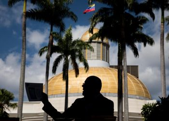 AN conforma comisión de diálogo permanente con Fedecámaras