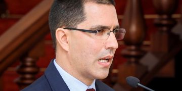 Venezuela reitera a Guayana su «defensa» del Esequibo en reunión diplomática