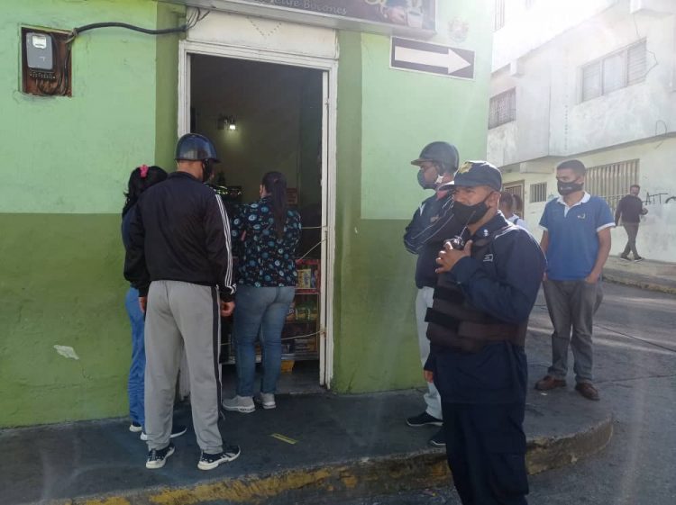 Funcionarios civiles y policiales vigilan cumplimiento de cuarentena en Boconó