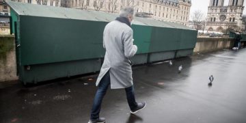 Francia prueba unos días con más restricciones si puede evitar otro confinamiento