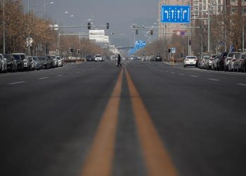 China refuerza el control ante los rebrotes y la gran migración del Año Nuevo