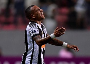 Otero da positivo por covid y será baja en el Corinthians