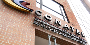 Comisión de Conatel y el Seniat inspeccionan e interrogan al personal del canal VPI mientras realizan inventario