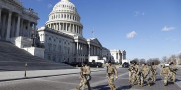 Soldados destacados para la investidura, retirados por vínculos con radicales