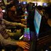 Especialistas advierten de las lesiones que genera la práctica de eSports
