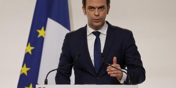 Francia desaconseja las mascarillas hechas en casa por las nuevas variantes