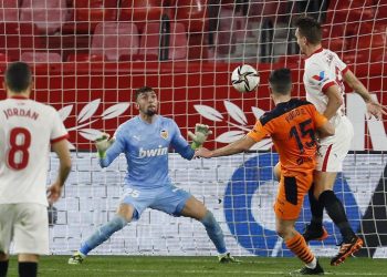 3-0. El Sevilla elimina con solvencia a un deprimido Valencia