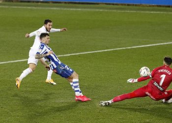 1-4. El Real Madrid revive y agua la fiesta centenaria del Alavés