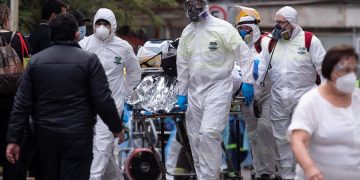 El incendio en un hospital de Chile obliga a evacuar a pacientes covid-19 intubados