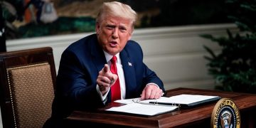 Trump considera «absolutamente ridículo» la apertura de otro juicio político