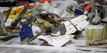 Indonesia suspende las tareas de búsqueda del Boeing 737 siniestrado