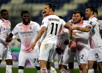Con doblete de Zlatan Ibrahimovic, Milán derrotó 0-2 a Cagliari y afianza su liderato