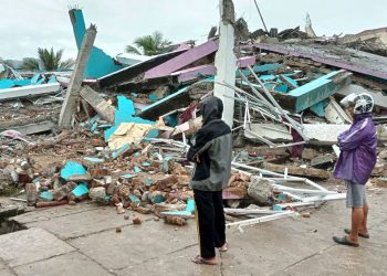 Indonesia busca supervivientes del seísmo que ha dejado al menos 34 muertos