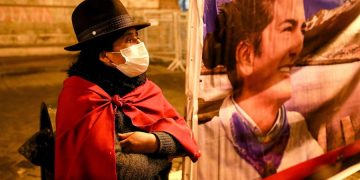 Arauz y Lasso pasan a la segunda vuelta de las presidenciales de Ecuador