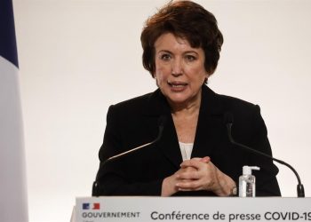 Francia rechaza la petición de los museos de reabrir con restricciones