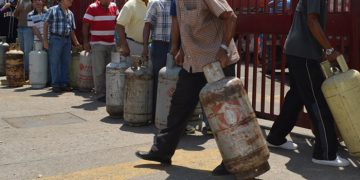 Continúa la “trácala” con el gas doméstico