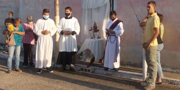 Viacrucis y adoración al Santísimo en templo San Juan Bautista de Betijoque
