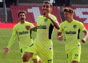 1-2. El Atlético se impone. Triunfo de mérito de un eficaz líder