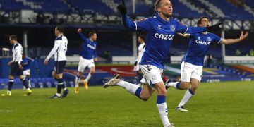 El Everton de Ancelotti elimina al Tottenham de Mourinho con locura de goles