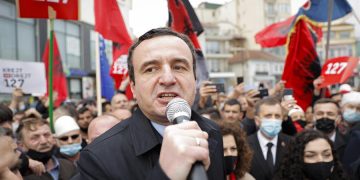 Kosovo elige Parlamento con su crónica inestabilidad agravada por la pandemia